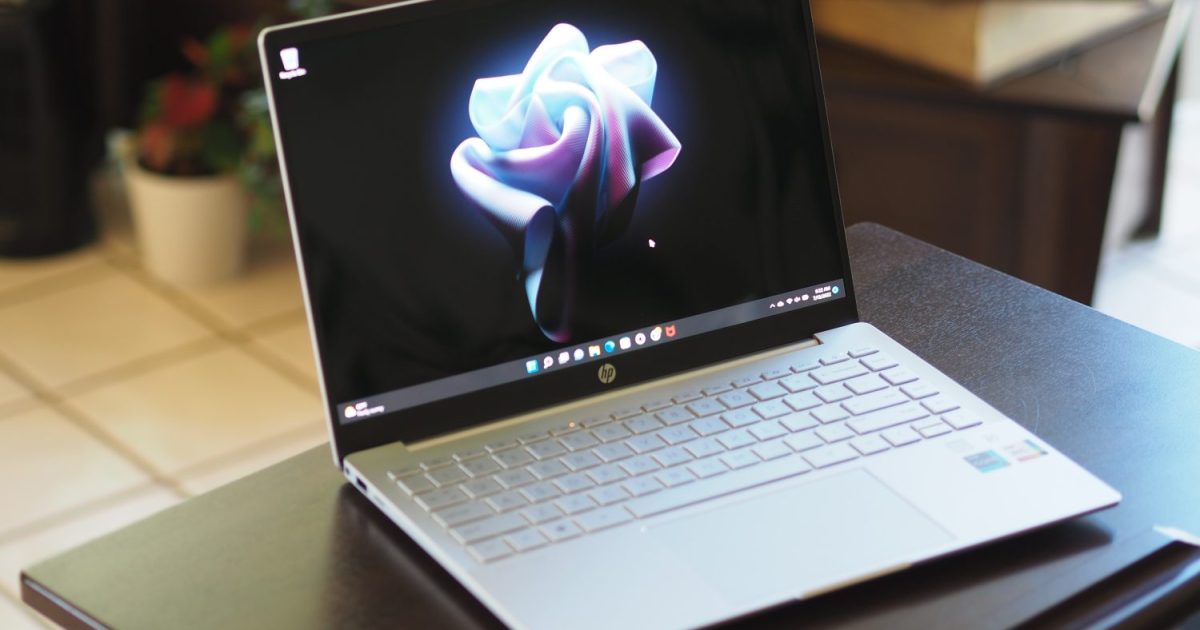 لپ تاپ دانشجویی کامل HP برای روز یادبود 200 دلار تخفیف دارد