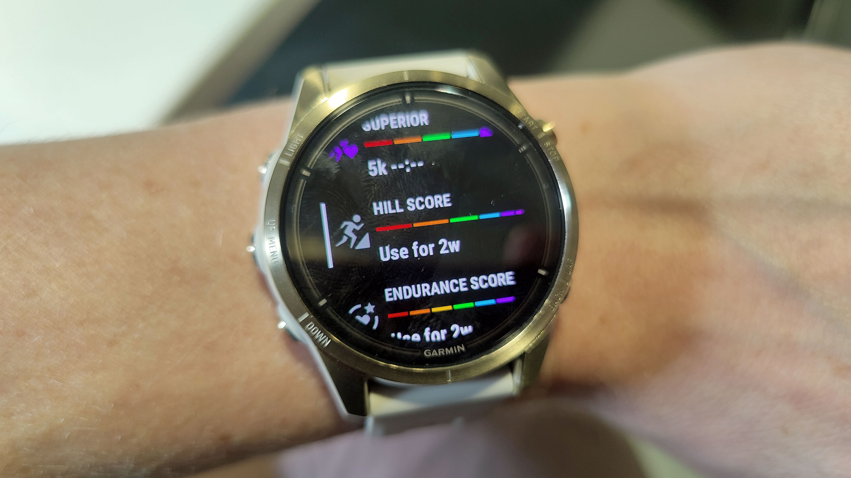 Garmin Epix Pro امتیاز جدید تپه و امتیاز استقامت را نمایش می دهد