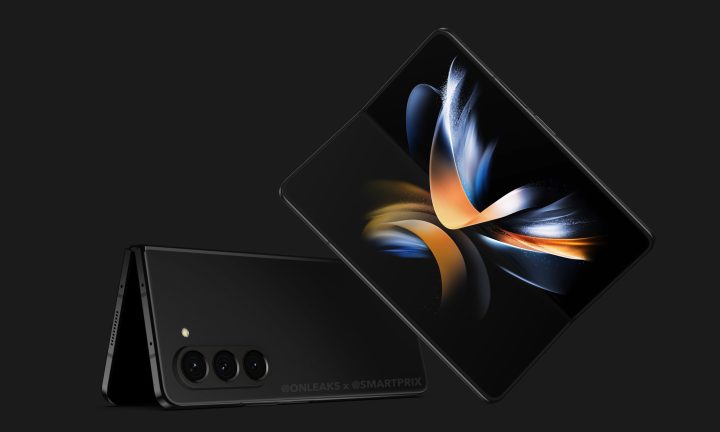 Galaxy Z Fold 5 پشت بسته و جلو باز شده است.